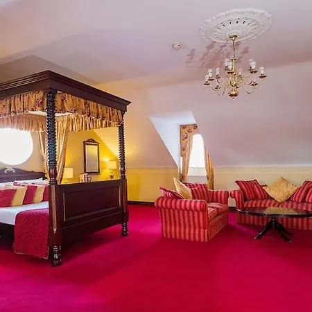 Sheldon Park And Leisure Club 酒店 3*