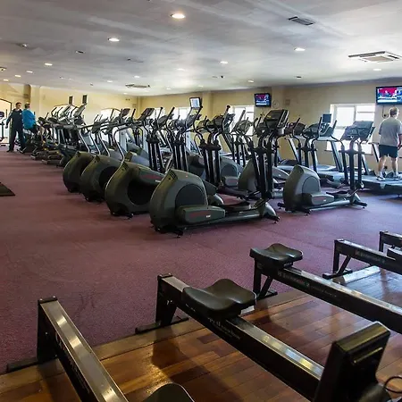 Sheldon Park And Leisure Club 3* 都柏林