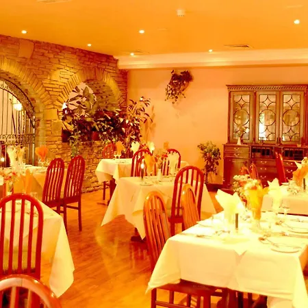 酒店 Sheldon Park And Leisure Club 3*