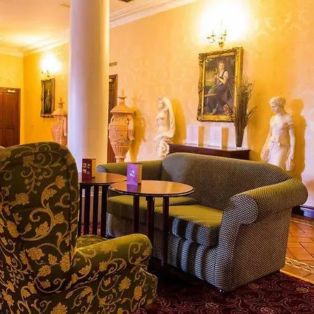 Sheldon Park And Leisure Club 酒店 3*