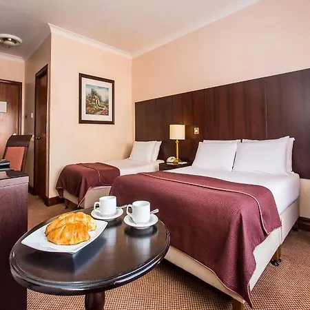 Hotell Sheldon Park And Leisure Club 3*