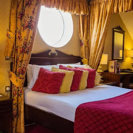 Hotell Sheldon Park And Leisure Club 3*