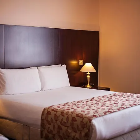 Sheldon Park And Leisure Club Hotell 3*
